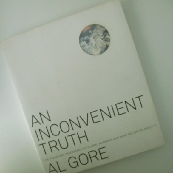 AN INCONVENIENT TRUTH by Al Gore Softcover book 320 pages Rodale  pub… - Picture 11 of 11